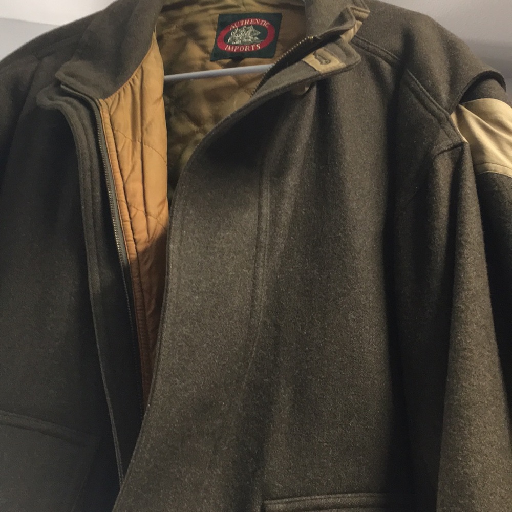 Authentic Imports Coat. Dark Green . Heavy size L
